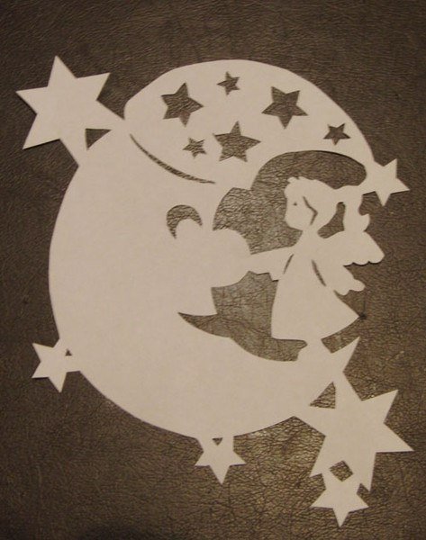 Месяц из бумаги